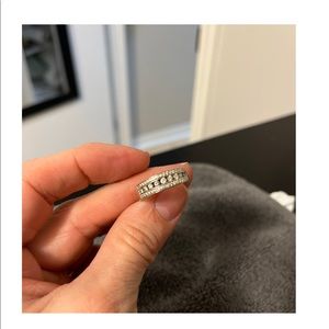 Diamond and White Gold Ring - Size 7